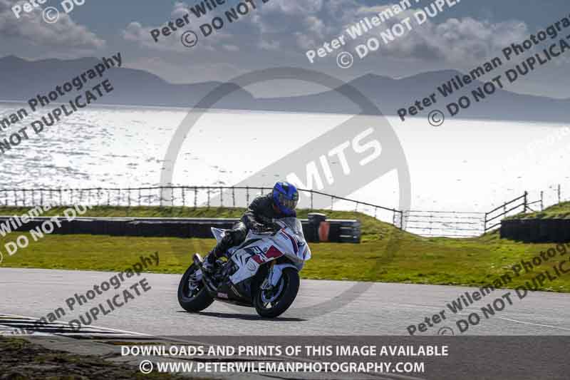 anglesey no limits trackday;anglesey photographs;anglesey trackday photographs;enduro digital images;event digital images;eventdigitalimages;no limits trackdays;peter wileman photography;racing digital images;trac mon;trackday digital images;trackday photos;ty croes